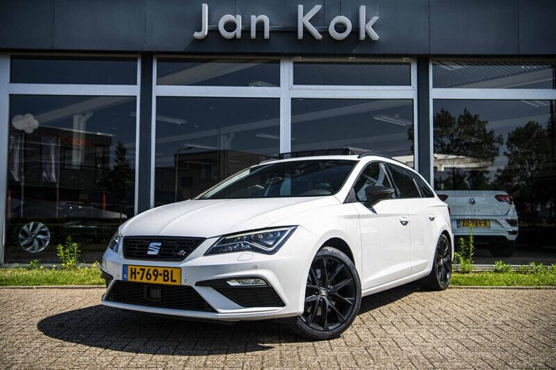Wit Gebruikt 2020 Seat Leon FR Stationwagen | € 21.900 (Eerlijke prijs) - Afbeelding 1/4