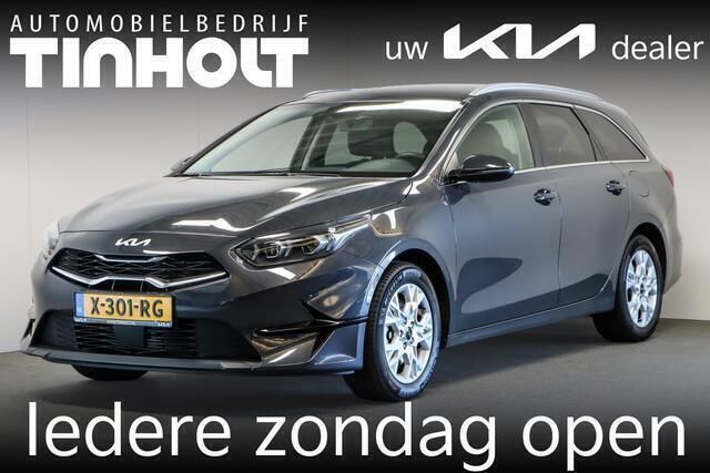 Grijs, metallic lak Gebruikt 2024 Kia Ceed Sportswagon Stationwagen | € 23.950 (Eerlijke prijs) - Afbeelding 1/4