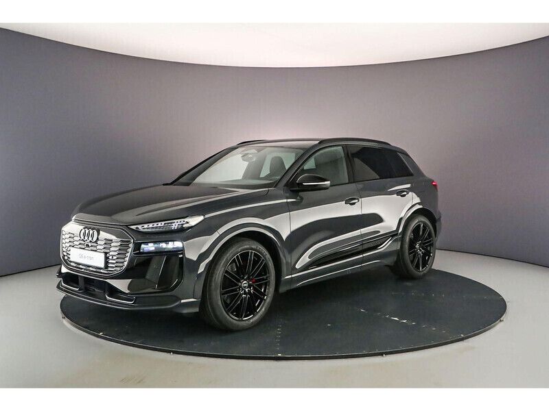 Magneetgrijs Nieuw 2025 Audi Q6 e-tron Black Edition SUV | € 83.295 (Eerlijke prijs) - Afbeelding 1/4