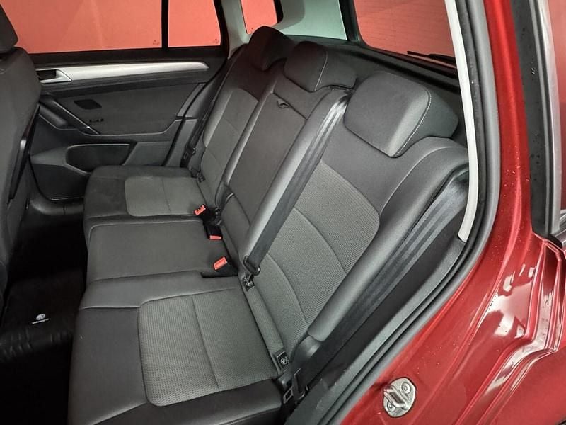 Occasion VW Golf Sportsvan Comfortline 116 PK (85 kW) 2016 Rood MPV