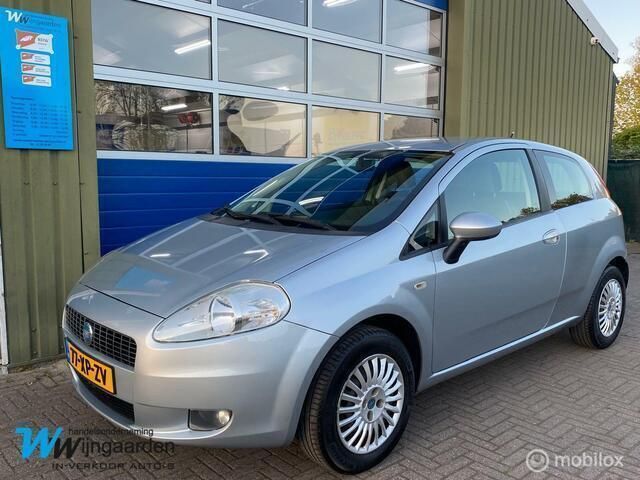 Occasion Fiat Grande Punto Dynamic 77 PK (56 kW) 2007 Grijs Hatchback