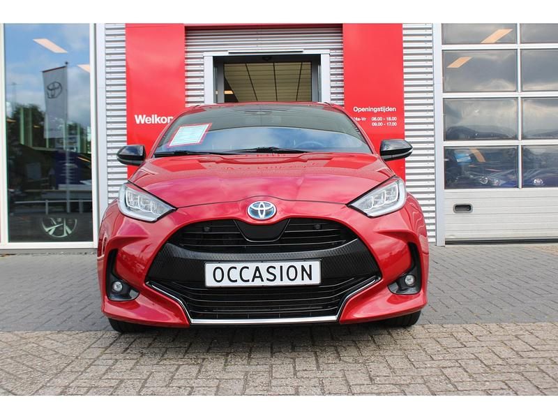 Occasion Toyota Yaris Executive 116 PK (85 kW) 2023 Rood Hatchback