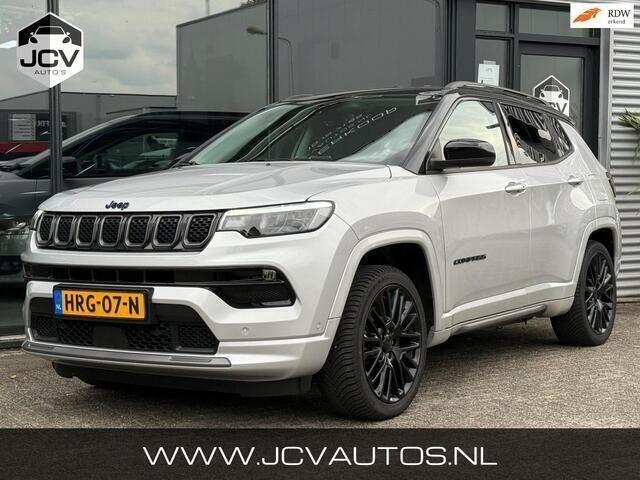 Grijs, metallic lak Gebruikt 2022 Jeep Compass SUV | € 24.888 (Eerlijke prijs) - Afbeelding 1/4