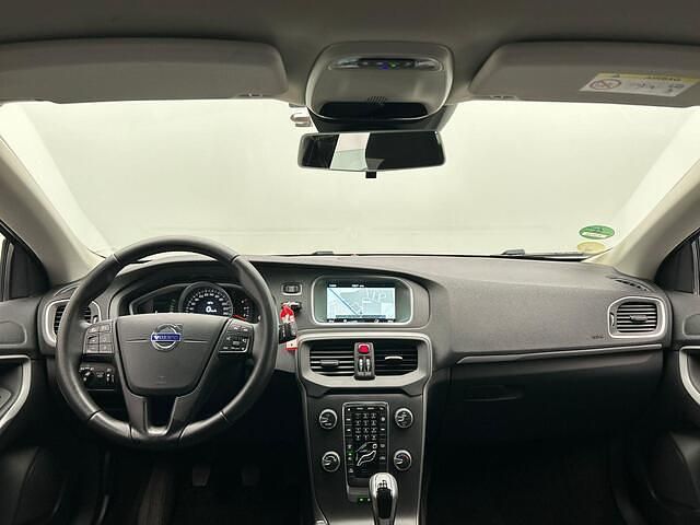 Occasion Volvo V40 Business Edition 120 PK (88 kW) 2015 Blauw (metallic) Hatchback