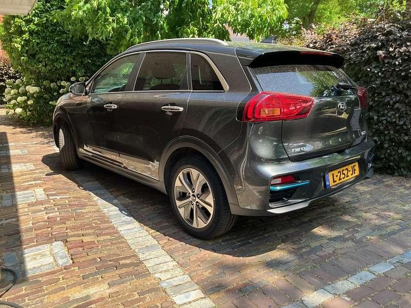 Occasion Kia Niro 100 kW (136 PK) 2021 Grijs SUV