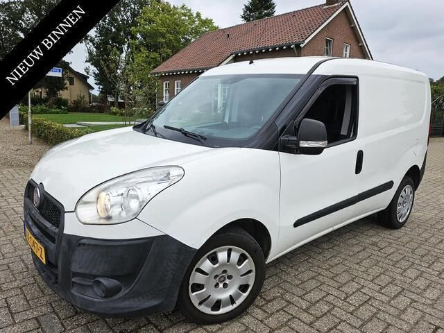 Wit Gebruikt 2012 Fiat Doblò MPV | € 5.995 (Eerlijke prijs) - Afbeelding 1/4