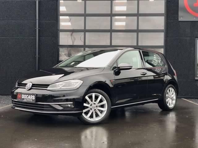 Zwart Gebruikt 2017 VW Golf VII Highline Sedan | € 16.900 (Eerlijke prijs) - Afbeelding 1/4