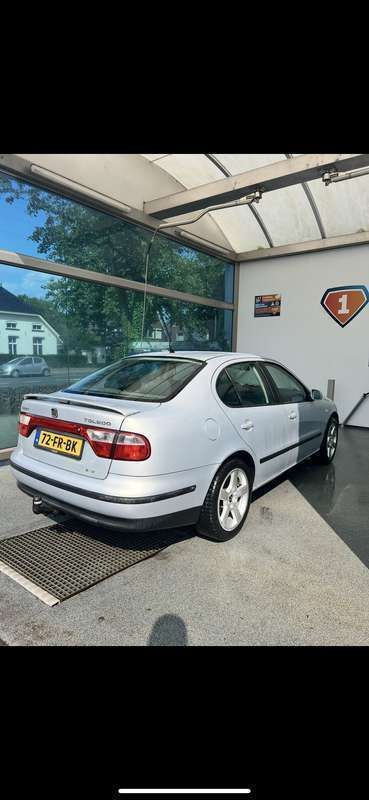 Grijs Gebruikt 2000 Seat Toledo Sedan | € 1.999 (Duur) - Afbeelding 1/4