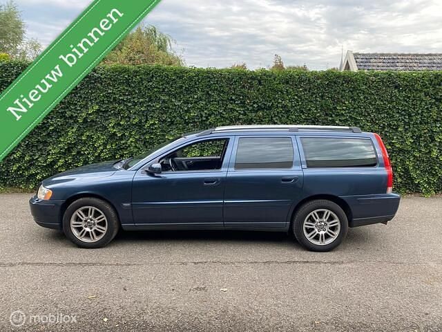 Blauw Gebruikt 2006 Volvo V70 Stationwagen | € 3.950 (Goede deal) - Afbeelding 1/4