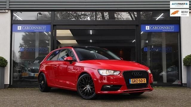 Rood Gebruikt 2014 Audi A3 Ambition Hatchback | € 10.990 (Goede deal) - Afbeelding 1/4