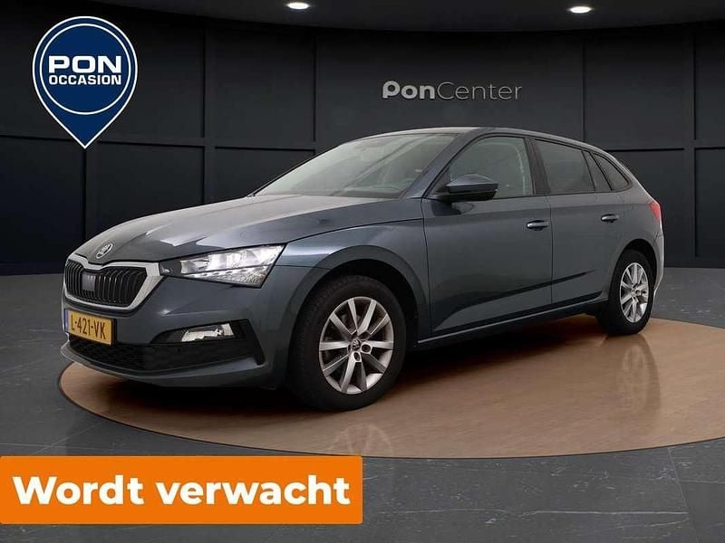 Grijs Gebruikt 2021 Skoda Scala Hatchback | € 16.450 (Eerlijke prijs) - Afbeelding 1/3