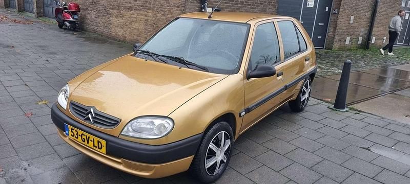 Occasion 2001 Citroën Saxo Hatchback | € 1.450 (Eerlijke prijs) - Afbeelding 1/4