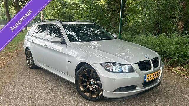 Grijs Gebruikt 2006 BMW 325 Executive Stationwagen | € 8.995 (Iets duurder) - Afbeelding 1/4