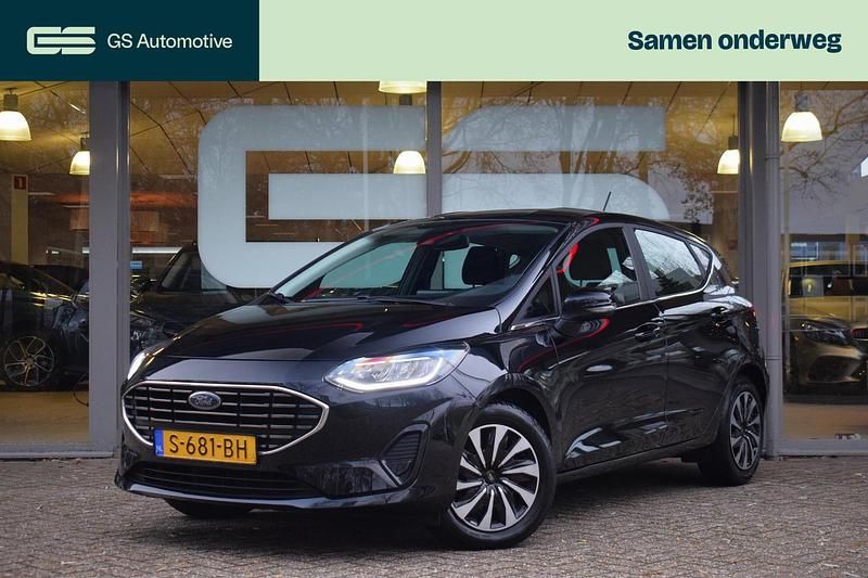 Zwart Occasion 2023 Ford Fiesta Titanium Hatchback | € 16.398 (Eerlijke prijs) - Afbeelding 1/4