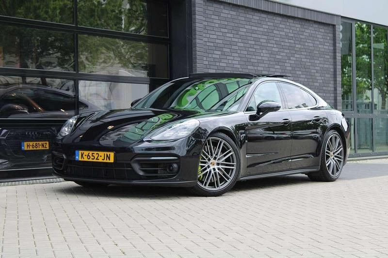 Occasion Porsche Panamera 560 PK (411 kW) 2021 Zwart Sedan