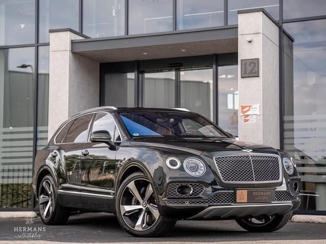 Groen, metallic lak Gebruikt 2016 Bentley Bentayga SUV | € 109.950 (Goede deal) - Afbeelding 1/4