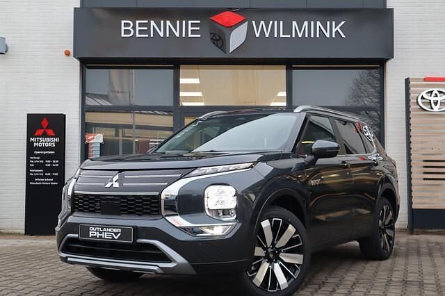 Grijs Nieuw 2026 Mitsubishi Outlander Edition SUV | € 57.940 (Eerlijke prijs) - Afbeelding 1/4