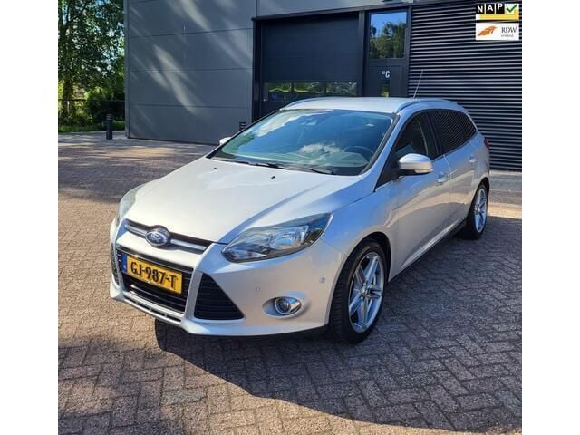 Grijs Gebruikt 2013 Ford Focus Titanium Stationwagen | € 4.195 (Eerlijke prijs) - Afbeelding 1/4