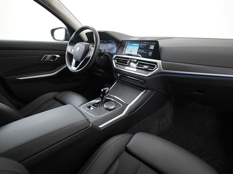 Occasion BMW 320e Sport Line 204 PK (150 kW) 2022 Grijs (metallic) Stationwagen