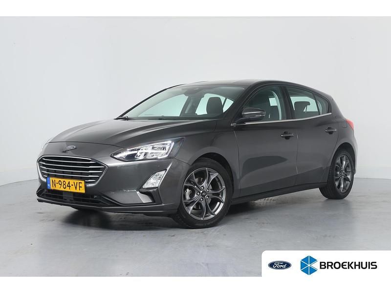 Grijs Gebruikt 2022 Ford Focus Business Edition Hatchback | € 17.400 (Super prijs) - Afbeelding 1/4