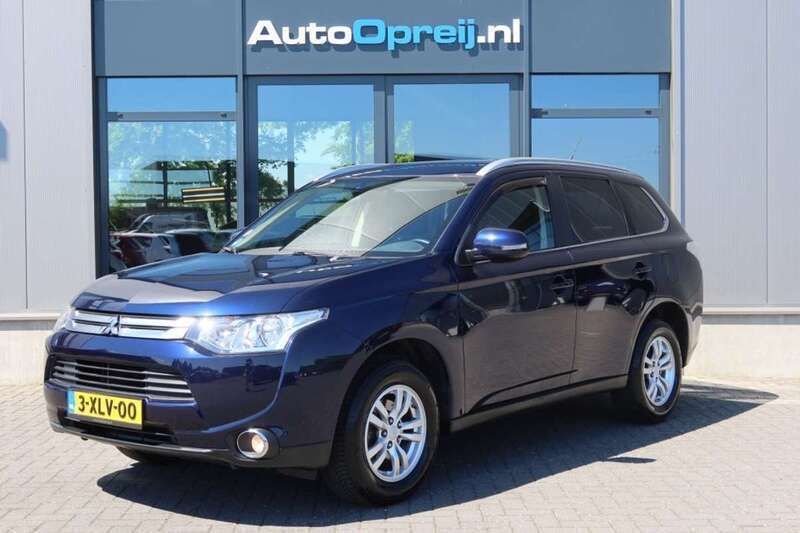 Blauw Gebruikt 2014 Mitsubishi Outlander Edition SUV | € 18.495 (Iets duurder) - Afbeelding 1/4