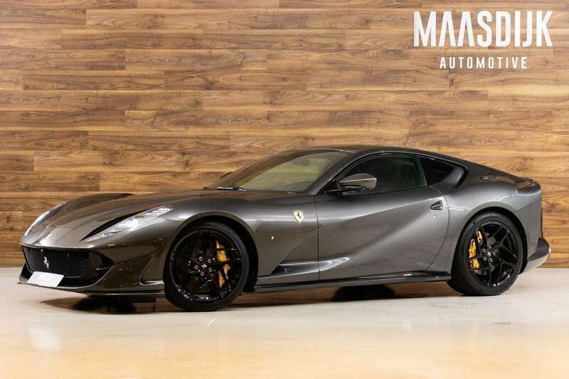 Grijs Gebruikt 2019 Ferrari 812 Coupé | € 369.740 (Eerlijke prijs) - Afbeelding 1/4