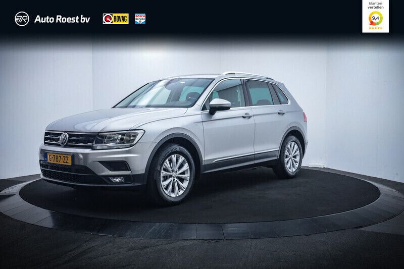 Grijs Gebruikt 2020 VW Tiguan Comfortline SUV | € 23.125 (Goede deal) - Afbeelding 1/4