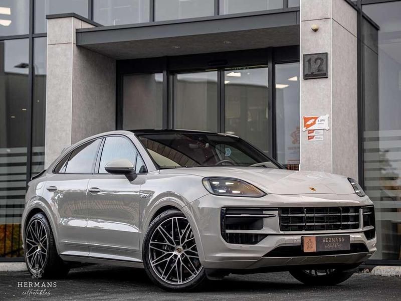 Grijs Gebruikt 2024 Porsche Cayenne Sport SUV | € 114.950 - Afbeelding 1/4