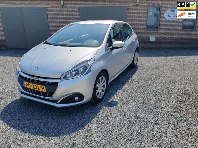 Grijs Gebruikt 2017 Peugeot 208 Active Hatchback | € 7.250 (Eerlijke prijs) - Afbeelding 1/4