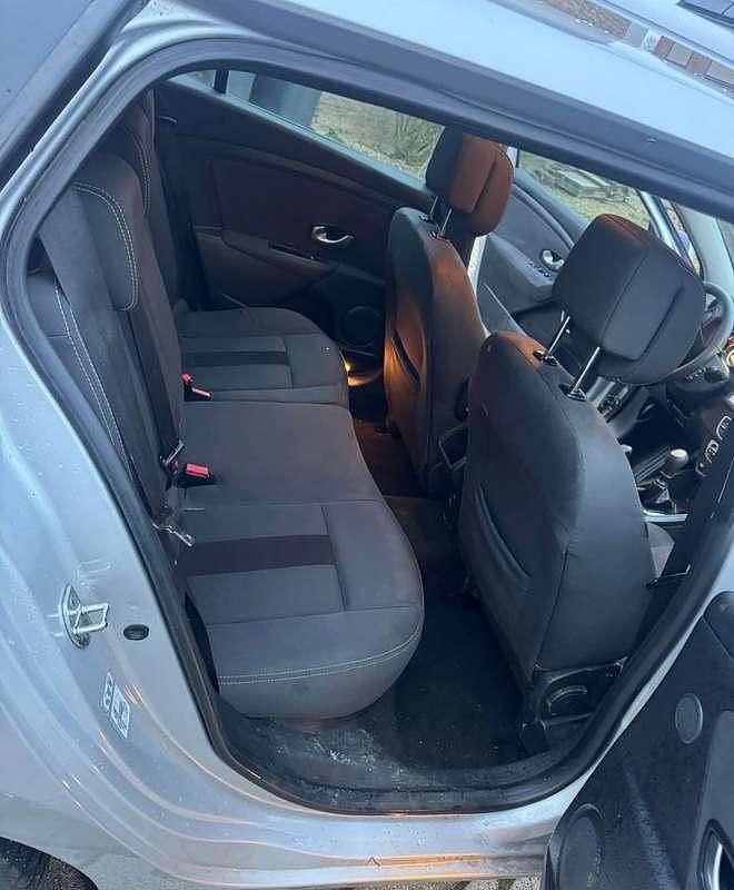 Occasion Renault Mégane GrandTour Dynamique 131 PK (96 kW) 2009 Zilver Stationwagen