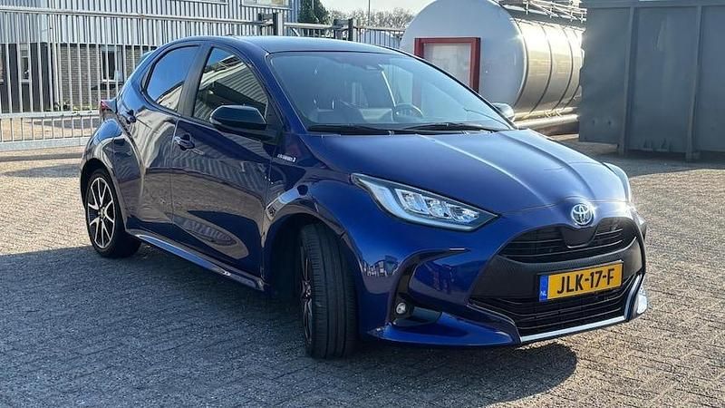 Occasion Toyota Yaris Hybrid Edition 2021 Blauw (metallic) Hatchback