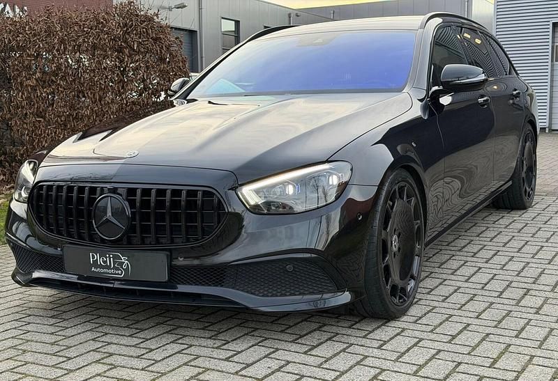 Zwart Occasion 2020 Mercedes E300 Business Stationwagen | € 31.900 (Eerlijke prijs) - Afbeelding 1/4