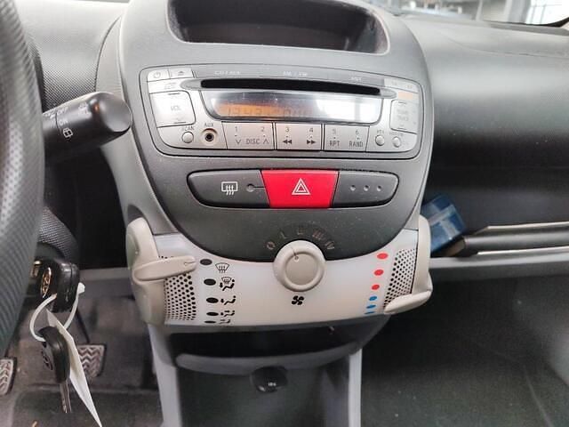 Occasion Toyota Aygo Comfort 68 PK (50 kW) 2010 Grijs Hatchback