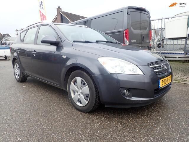 Grijs Gebruikt 2009 Kia Ceed 2 Stationwagen | € 3.450 (Goede deal) - Afbeelding 1/4