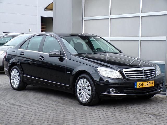 Zwart Gebruikt 2010 Mercedes C180 Business Sedan | € 6.950 (Eerlijke prijs) - Afbeelding 1/4