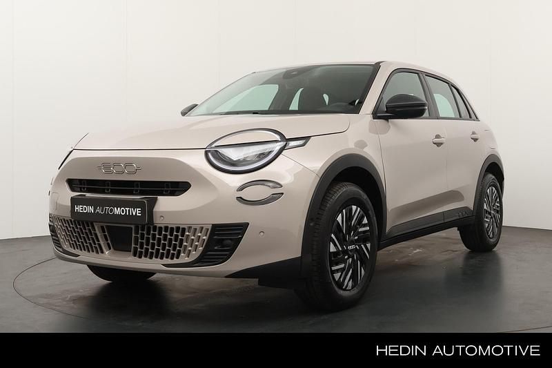 Grijs Gebruikt 2024 Fiat 600 Urban SUV | € 25.995 (Goede deal) - Afbeelding 1/4