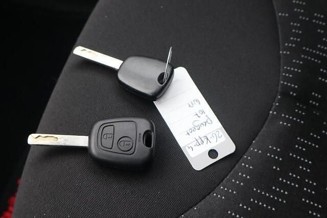 Occasion Peugeot 107 S 68 PK (50 kW) 2010 Wit Hatchback