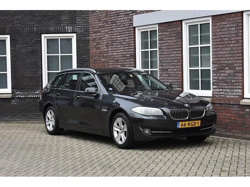 Occasion BMW 523 Executive 204 PK (150 kW) 2011 Grijs Stationwagen