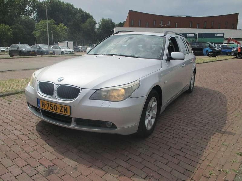 Zilver Gebruikt 2004 BMW 525 Stationwagen | € 2.950 (Goede deal) - Afbeelding 1/4