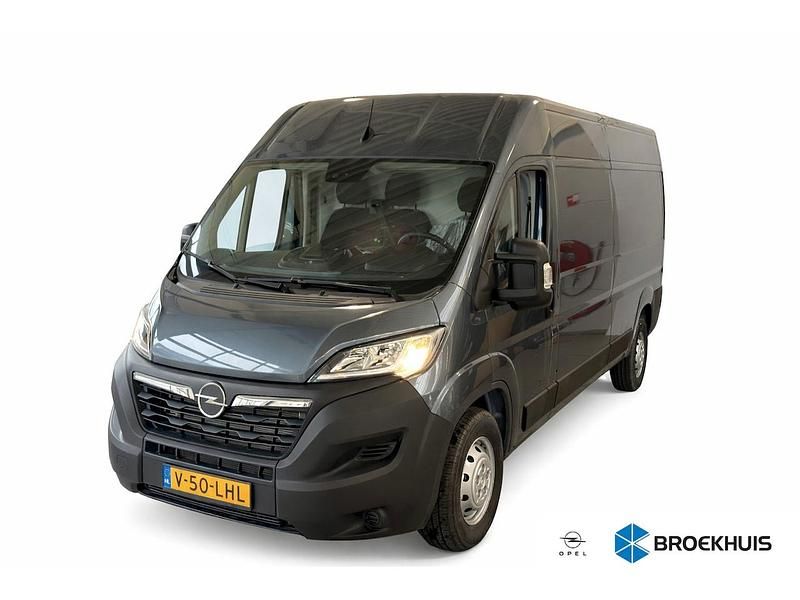 Grijs Occasion 2024 Opel Movano S Van | € 26.900 (Eerlijke prijs) - Afbeelding 1/4