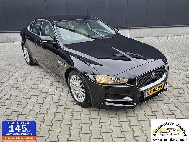 Zwart Gebruikt 2015 Jaguar XE Portfolio Sedan | € 8.750 (Eerlijke prijs) - Afbeelding 1/4