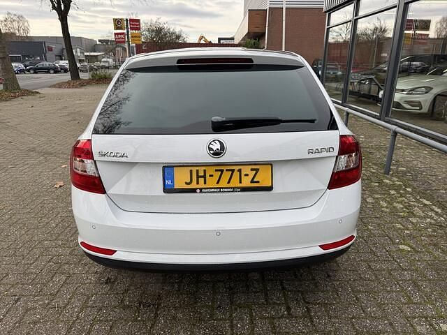 Occasion Skoda Rapid Joy 90 PK (66 kW) 2016 Wit Hatchback