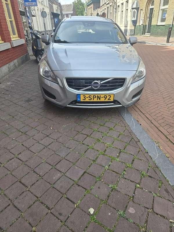 Gebruikt 2013 Volvo V60 Stationwagen | € 6.000 (Eerlijke prijs) - Afbeelding 1/4