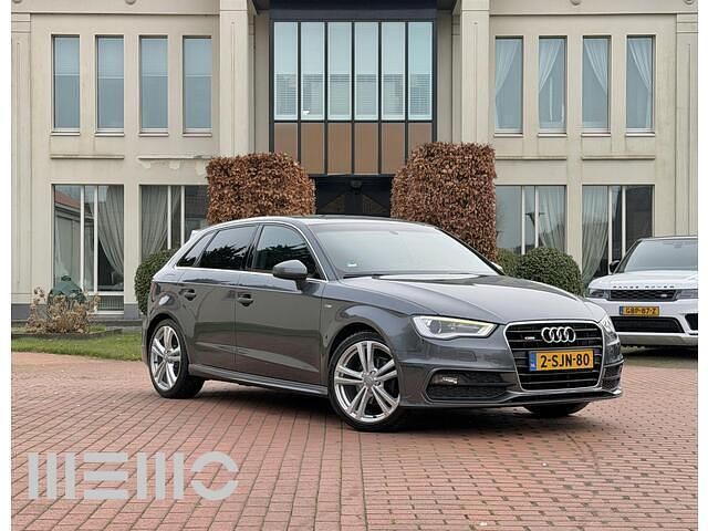 Grijs Occasion 2013 Audi A3 Sportback Ambition Hatchback | € 13.950 (Duur) - Afbeelding 1/4
