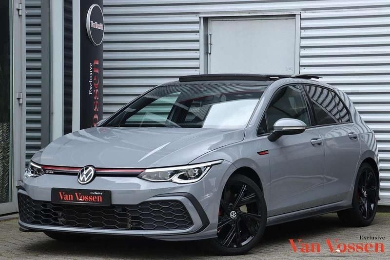 Grijs Gebruikt 2020 VW Golf VIII Style Hatchback | € 31.950 (Iets duurder) - Afbeelding 1/4