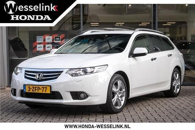 Wit Gebruikt 2014 Honda Accord Lifestyle Stationwagen | € 15.950 - Afbeelding 1/4