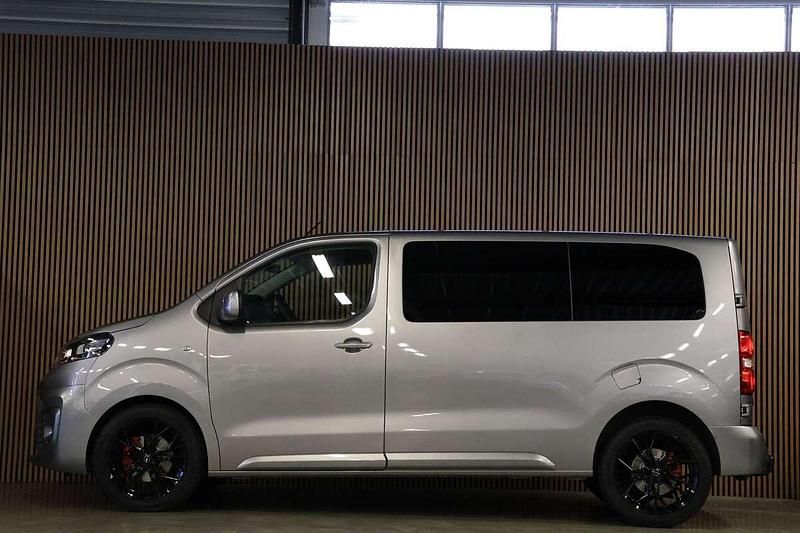Occasion Opel Vivaro 145 PK (106 kW) 2023 Grijs (metallic) MPV