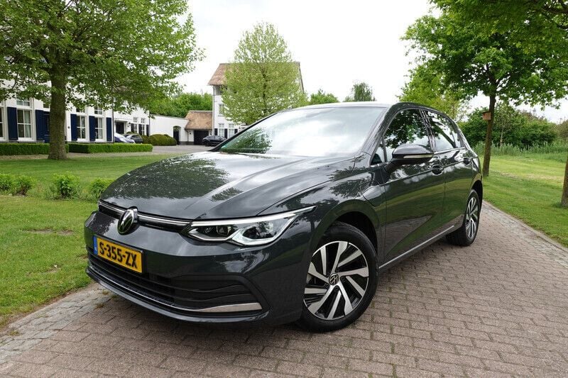 Overige Gebruikt 2022 VW Golf VIII Style Hatchback | € 26.900 (Eerlijke prijs) - Afbeelding 1/4