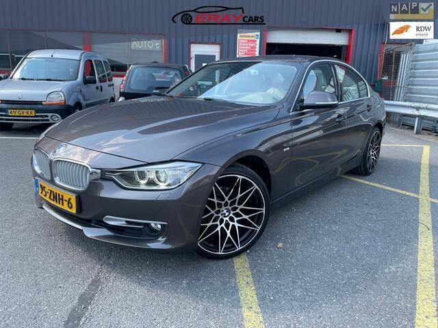 Bruin Gebruikt 2013 BMW 320 Executive Sedan | € 10.999 (Eerlijke prijs) - Afbeelding 1/4