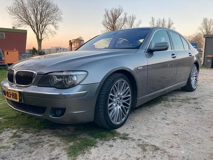 Gebruikt 2005 BMW 740 Sedan | € 4.850 - Afbeelding 1/4